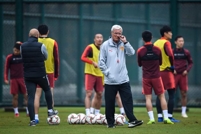 杨鸣：中国男篮其实更需要克拉克森这种小外援